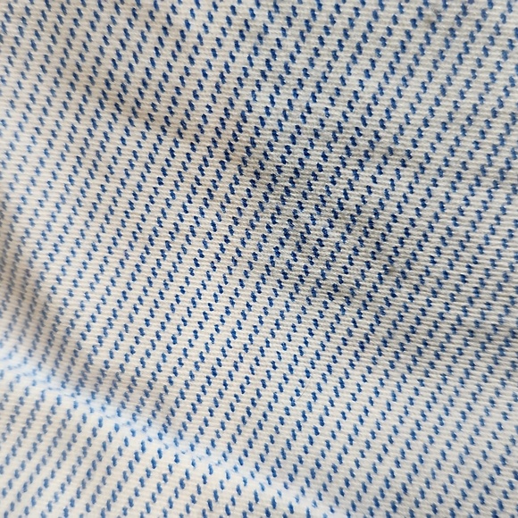 Old Navy Ultimate Slim Men's Shorts - Picture 2 of 4